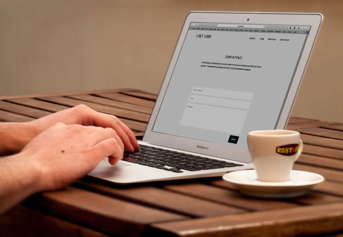 بررسی کندی المنتور هنگام کار با لپتاپ و فرم یک سایت